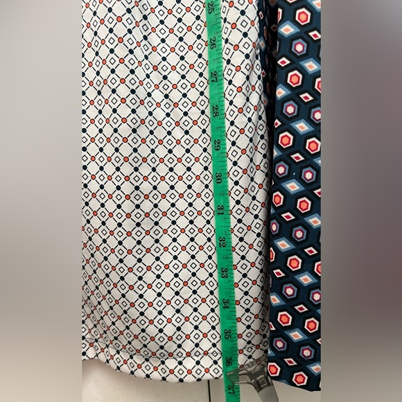 Sleeveless color-block dress - Picture 10 of 12